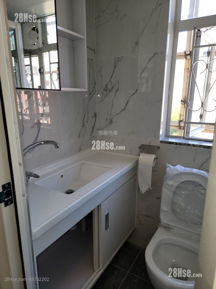 Tung Ming Mansion Sell 3 Bedrooms , 3 Bathrooms 677 ft²