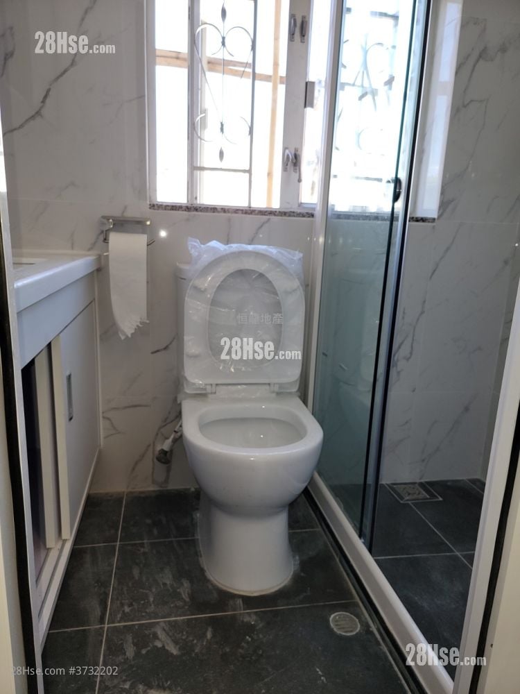 Tung Ming Mansion Sell 3 Bedrooms , 3 Bathrooms 677 ft²