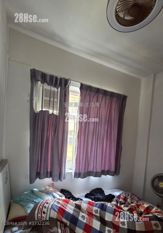 Lun Cheung St  Sell 2 Bedrooms , 1 Bathroom 463 ft²