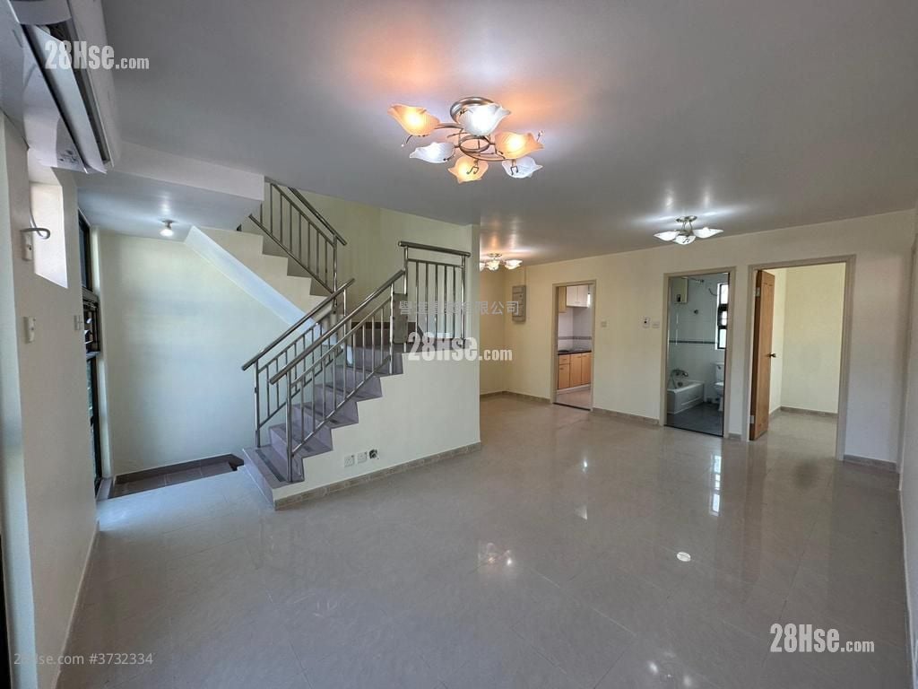 Village Rental 3 Bedrooms , 1 Bathroom 1,400 ft²