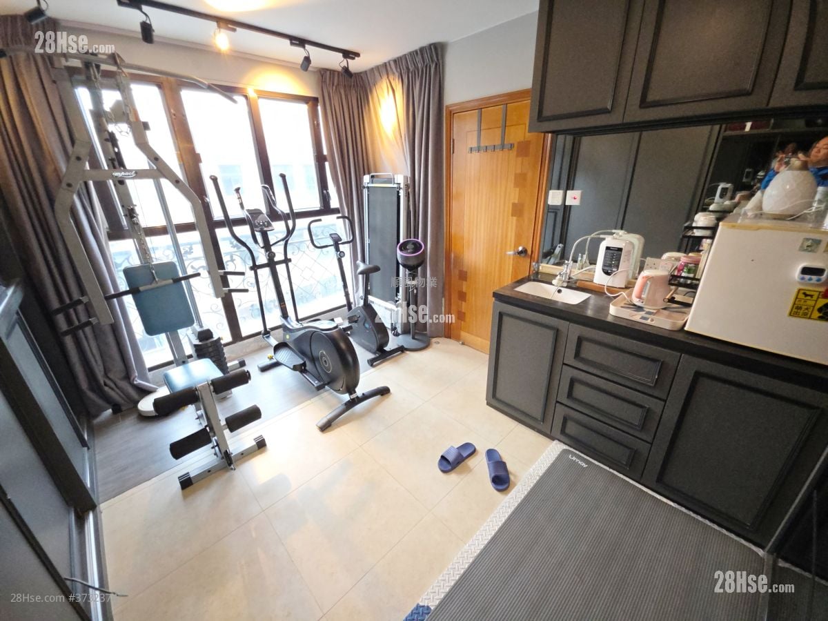 Village Sell 5+ Bedrooms , 2 Bathrooms