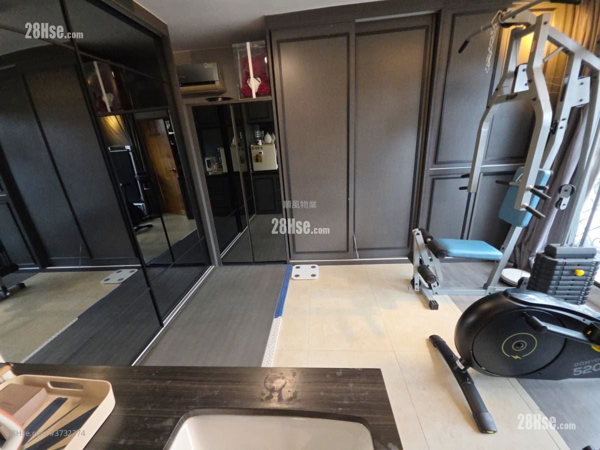 Village Sell 5+ Bedrooms , 2 Bathrooms