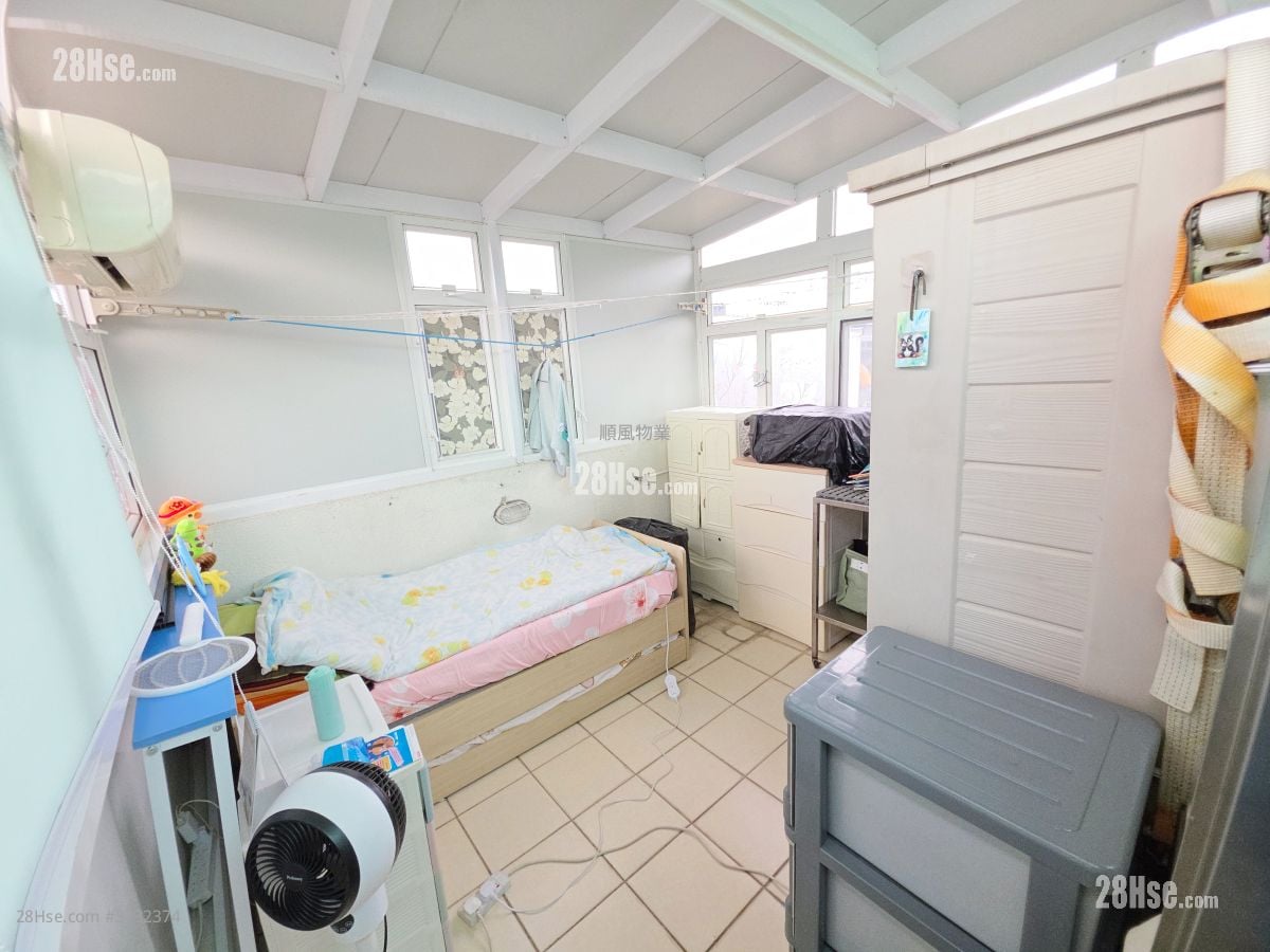 Village Sell 5+ Bedrooms , 2 Bathrooms