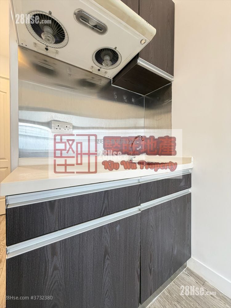 單幢樓房 租盤 開放式間隔 , 1 浴室 140 平方呎