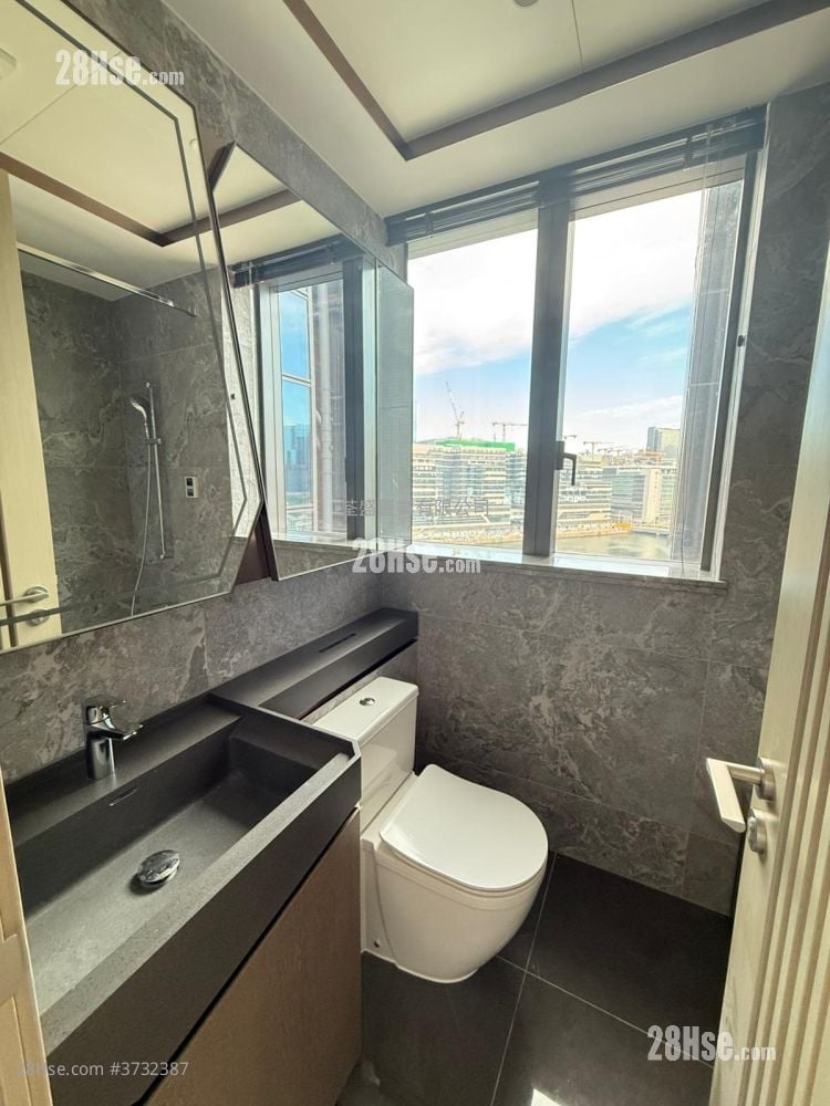 Twin Victoria Rental 3 Bedrooms , 2 Bathrooms 705 ft²