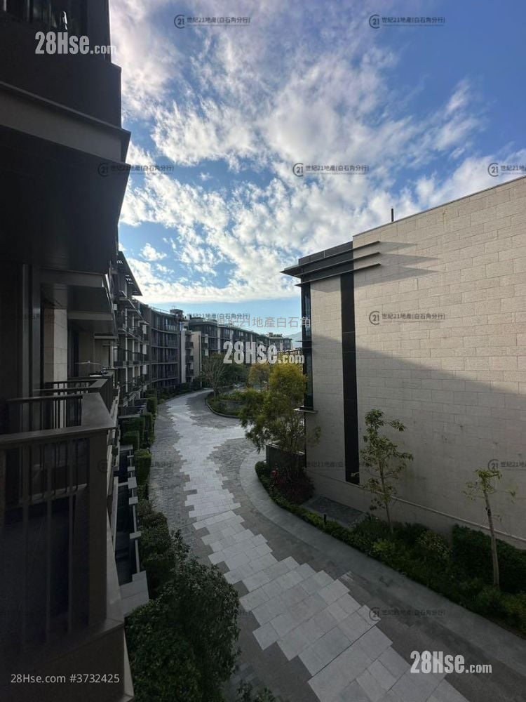 Villa Lucca Sell 3 Bedrooms , 3 Bathrooms 1,388 ft²