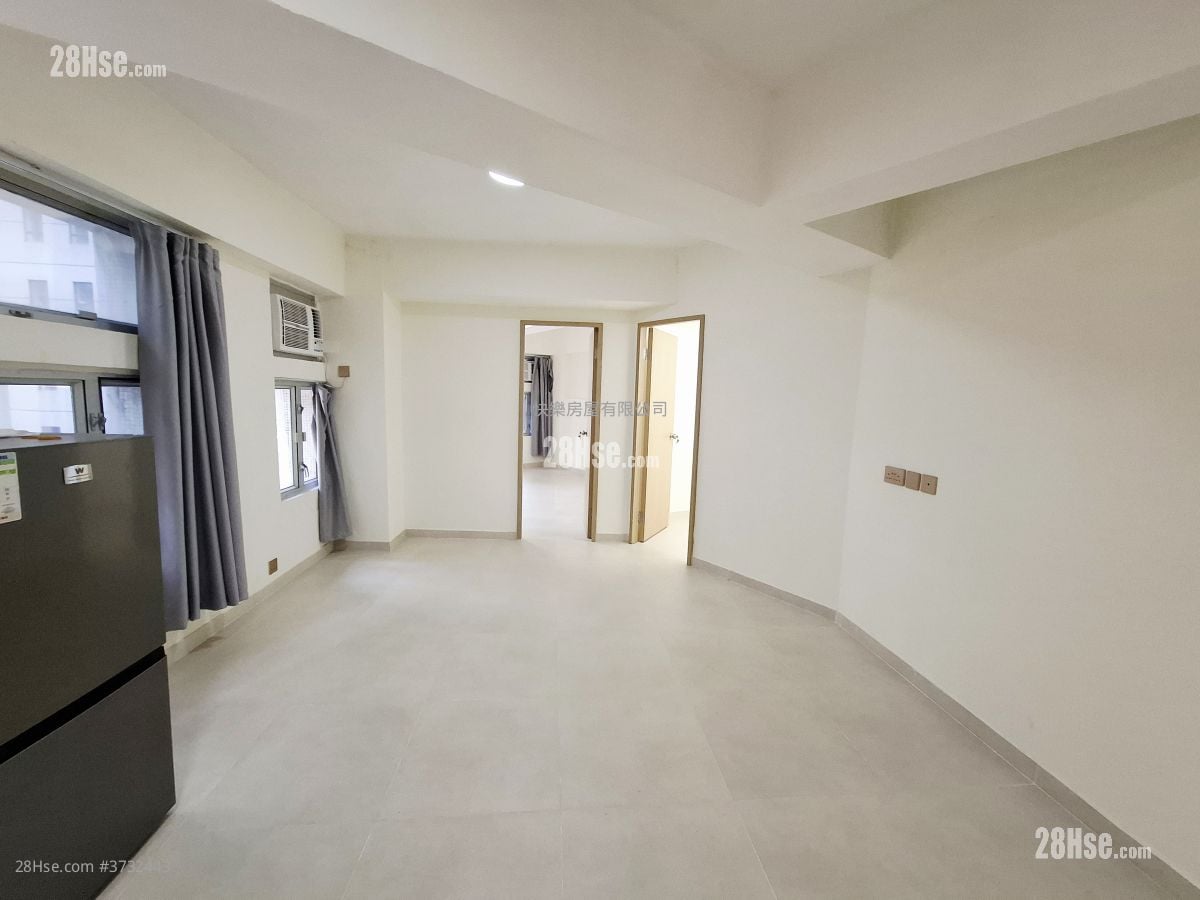 28 Hillier Street Sell 2 Bedrooms , 1 Bathroom 388 ft²