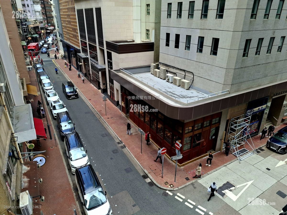 28 Hillier Street Sell 2 Bedrooms , 1 Bathroom 388 ft²