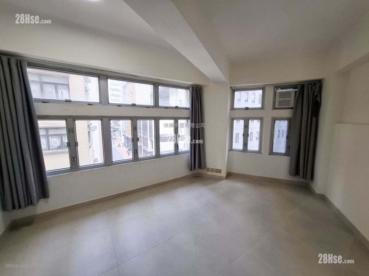 28 Hillier Street Sell 2 Bedrooms , 1 Bathroom 388 ft²