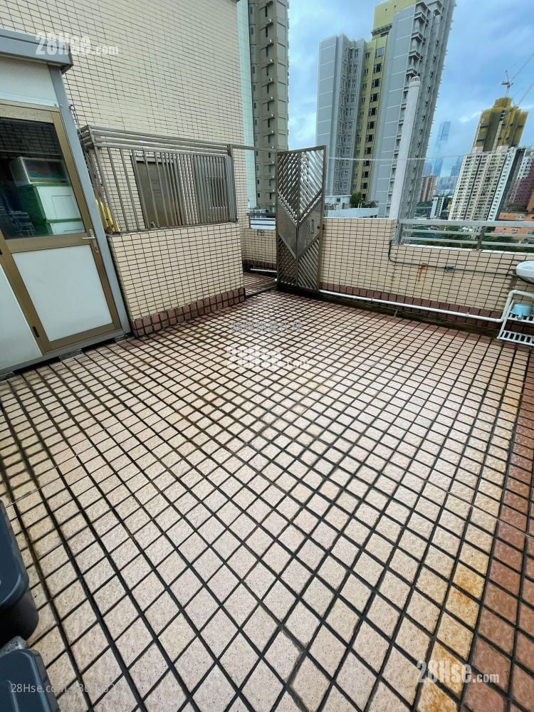 Greenland Court Sell 2 Bedrooms , 1 Bathroom 332 ft²