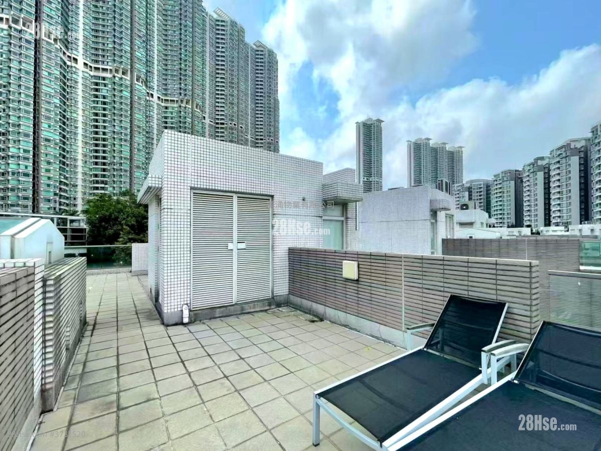 蓝天海岸 售盘 4 房 , 3 浴室 1,717 平方尺