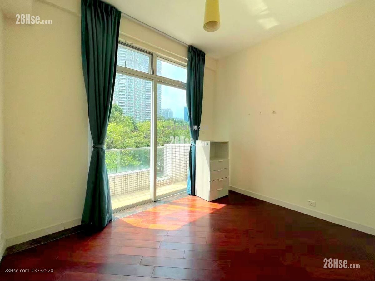 蓝天海岸 售盘 4 房 , 3 浴室 1,717 平方尺