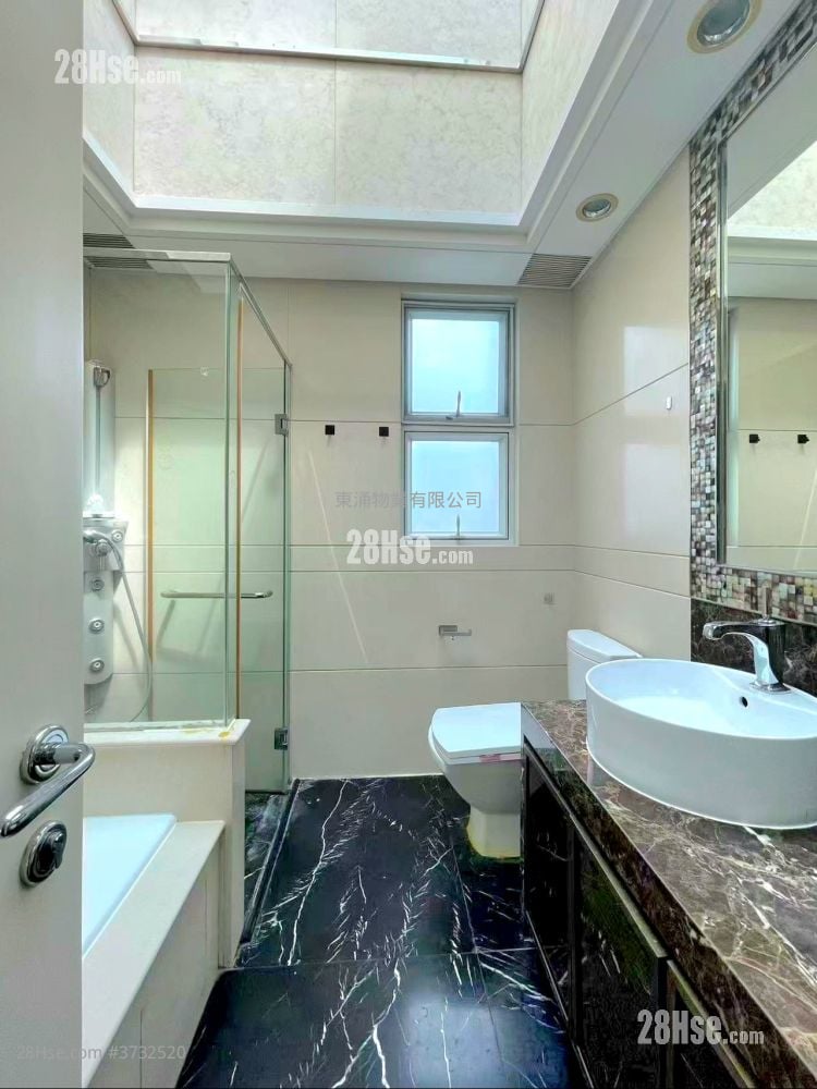 蓝天海岸 售盘 4 房 , 3 浴室 1,717 平方尺