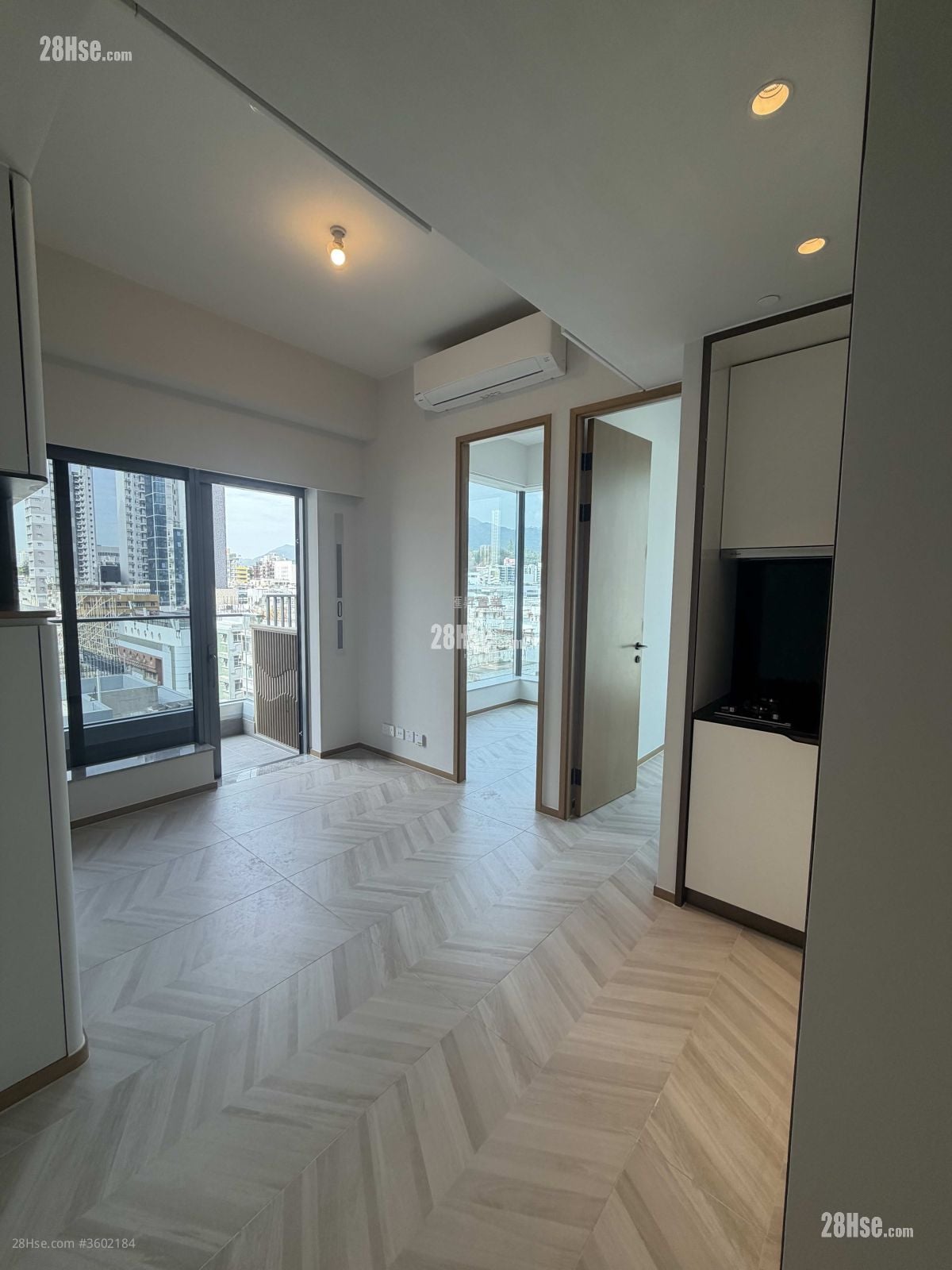 南首 租盘 2 房 , 1 浴室 342 平方尺