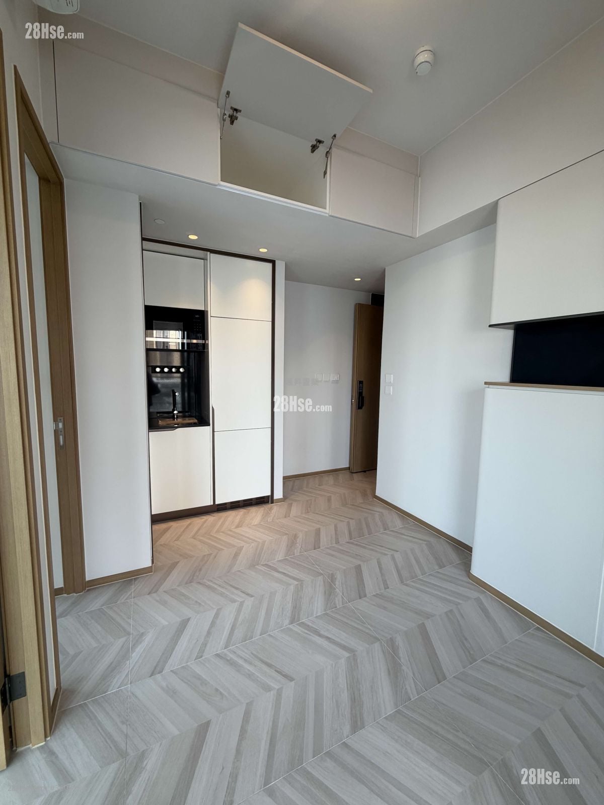 南首 租盘 2 房 , 1 浴室 342 平方尺