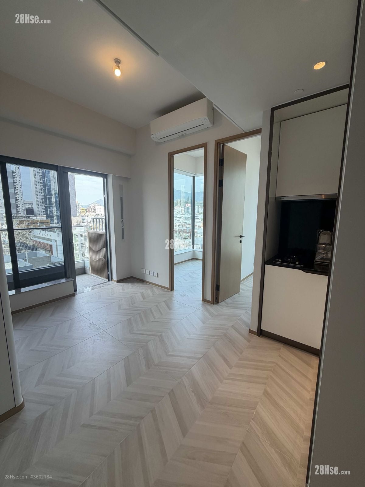 南首 租盘 2 房 , 1 浴室 342 平方尺