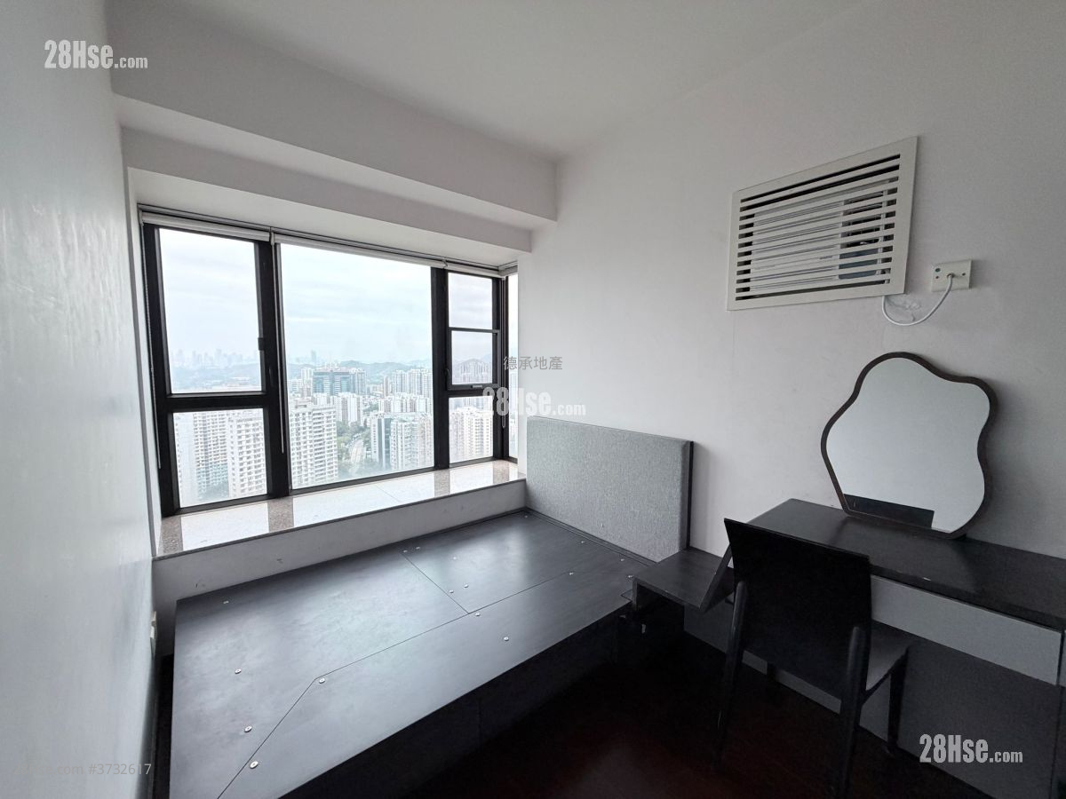 Royal Green Sell 3 Bedrooms 846 ft²