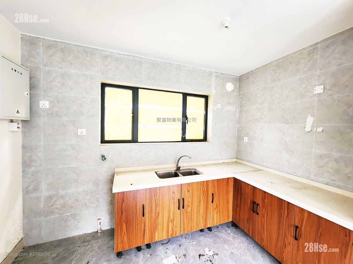 Village Sell 3 Bedrooms , 1 Bathroom