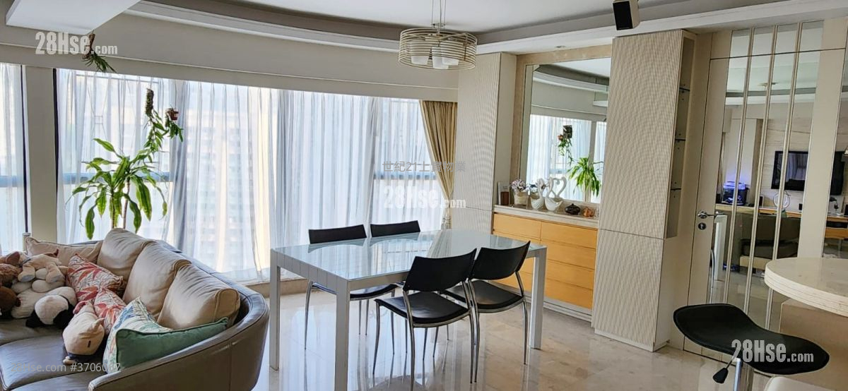 贺龙居 售盘 3 房 , 2 浴室 676 平方尺