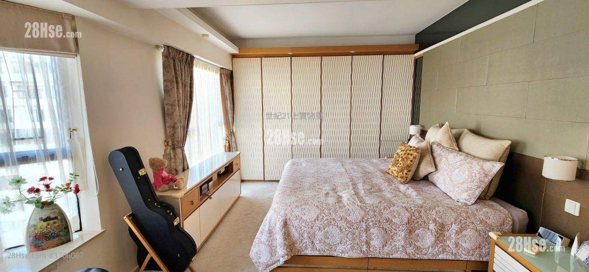 贺龙居 售盘 3 房 , 2 浴室 676 平方尺