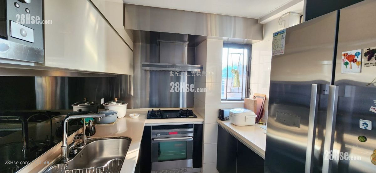 贺龙居 售盘 3 房 , 2 浴室 676 平方尺