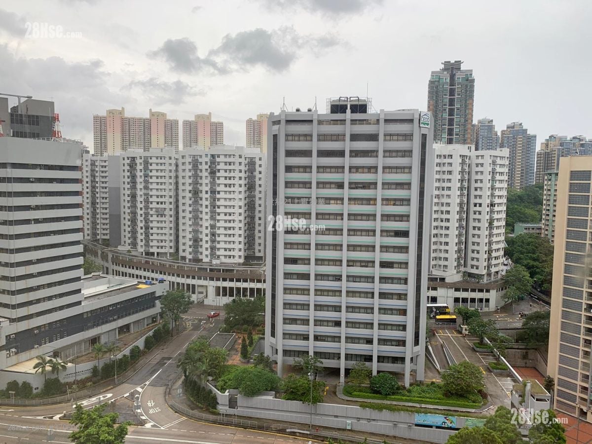 贺龙居 售盘 3 房 , 2 浴室 676 平方尺