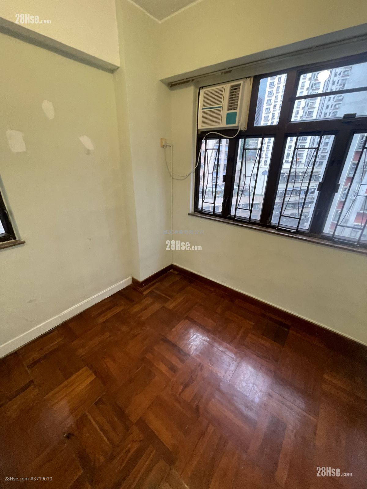 靄華大廈 售盤 2 房 , 1 浴室 321 平方呎