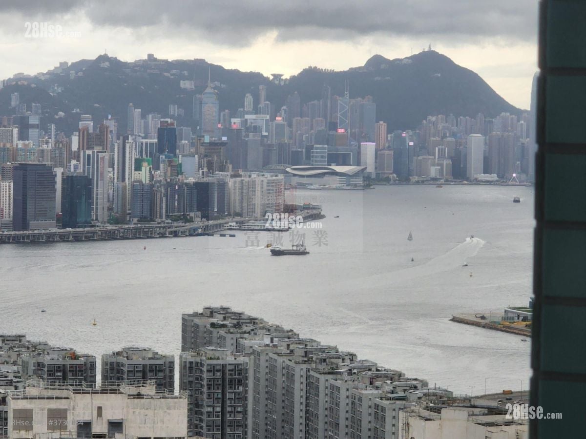 Hong Yat Court Sell 2 Bedrooms , 1 Bathroom 506 ft²