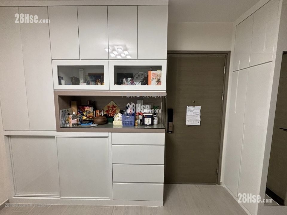 Lai Tsui Court Sell 2 Bedrooms , 1 Bathroom 379 ft²