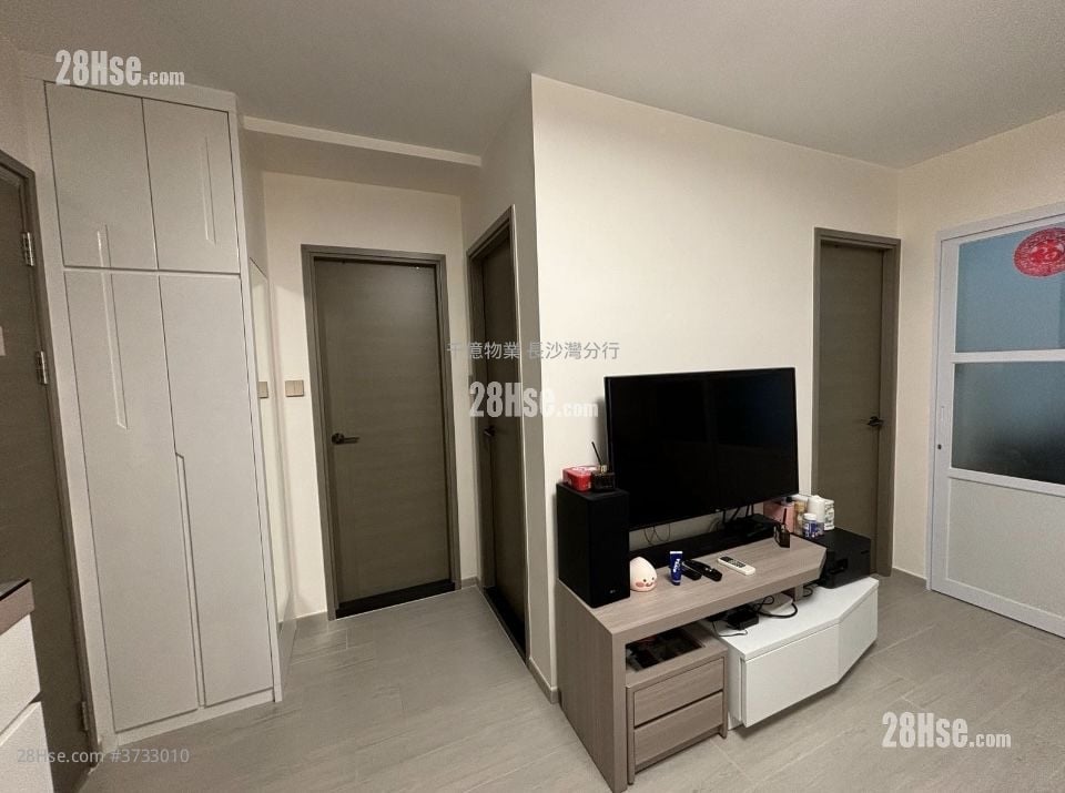 Lai Tsui Court Sell 2 Bedrooms , 1 Bathroom 379 ft²