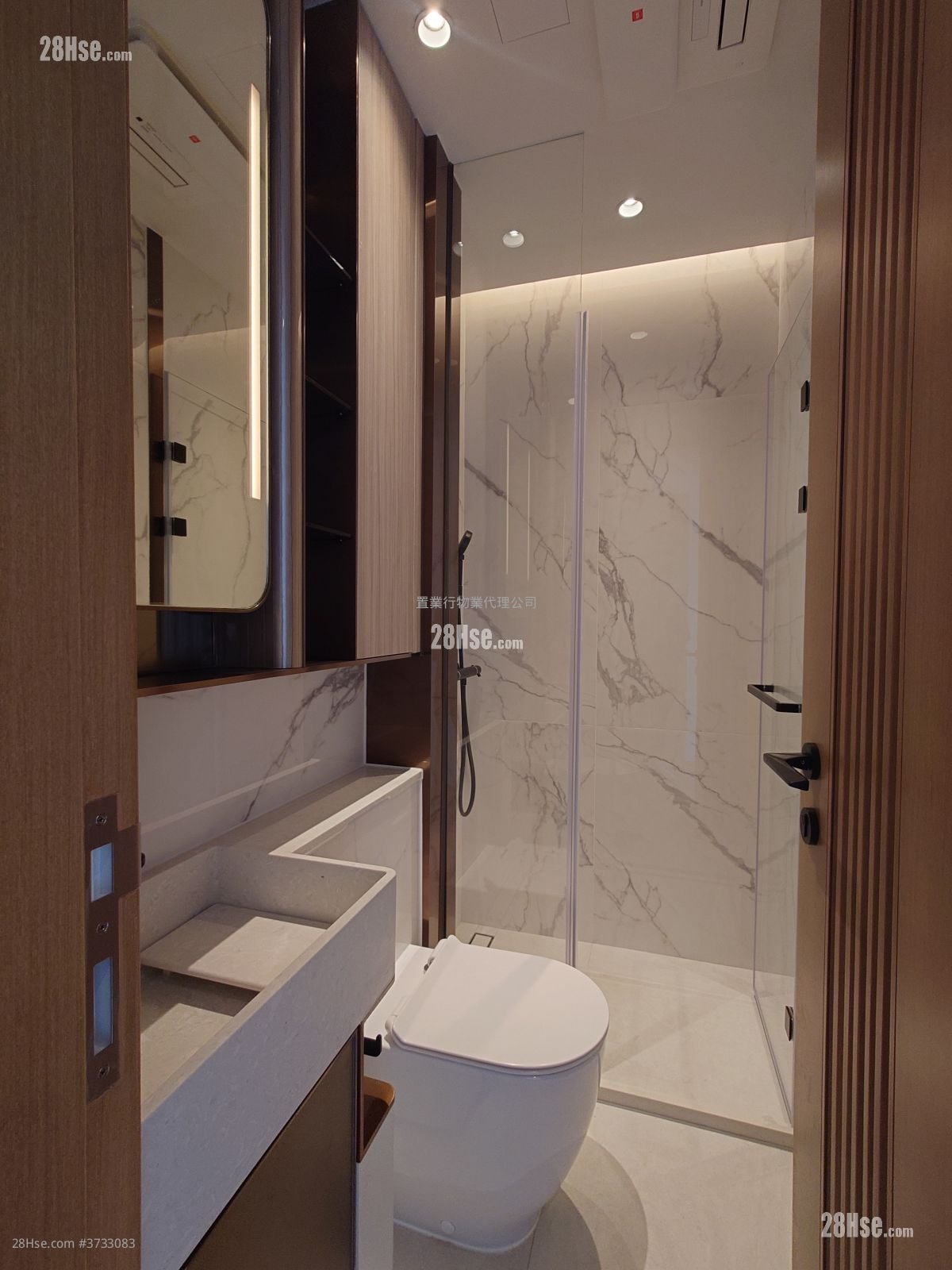 南首 租盘 2 房 , 1 浴室 349 平方尺