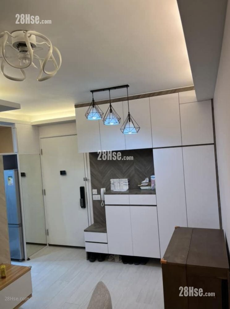 Kam Fai Court Sell 2 Bedrooms , 1 Bathroom 381 ft²