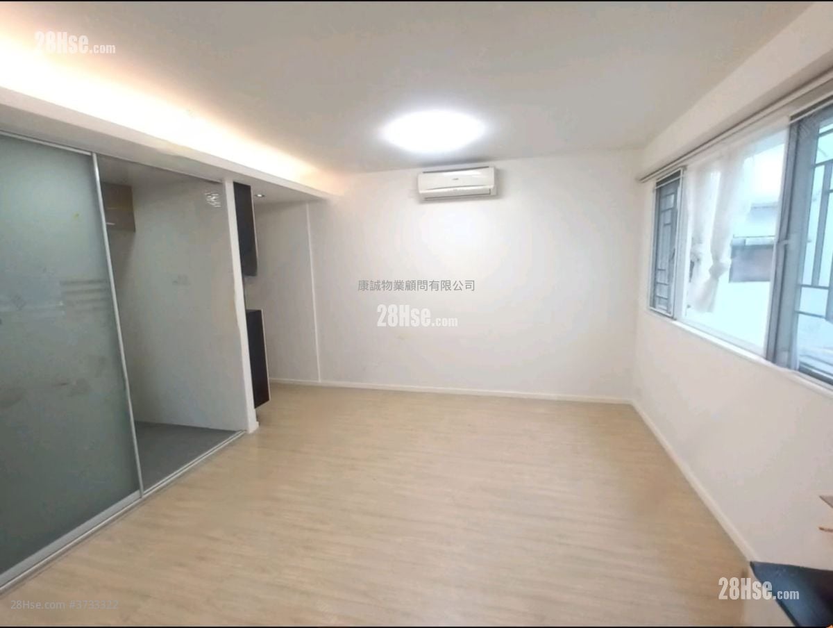Tat Chee Court Sell 3 Bedrooms , 2 Bathrooms 649 ft²