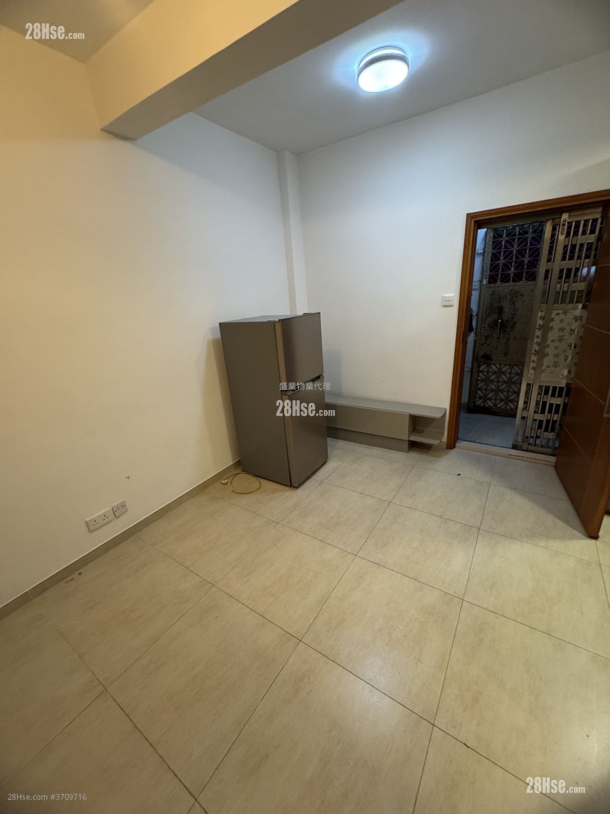 Kin Yip Building Rental 1 Bedroom , 1 Bathroom 257 ft²