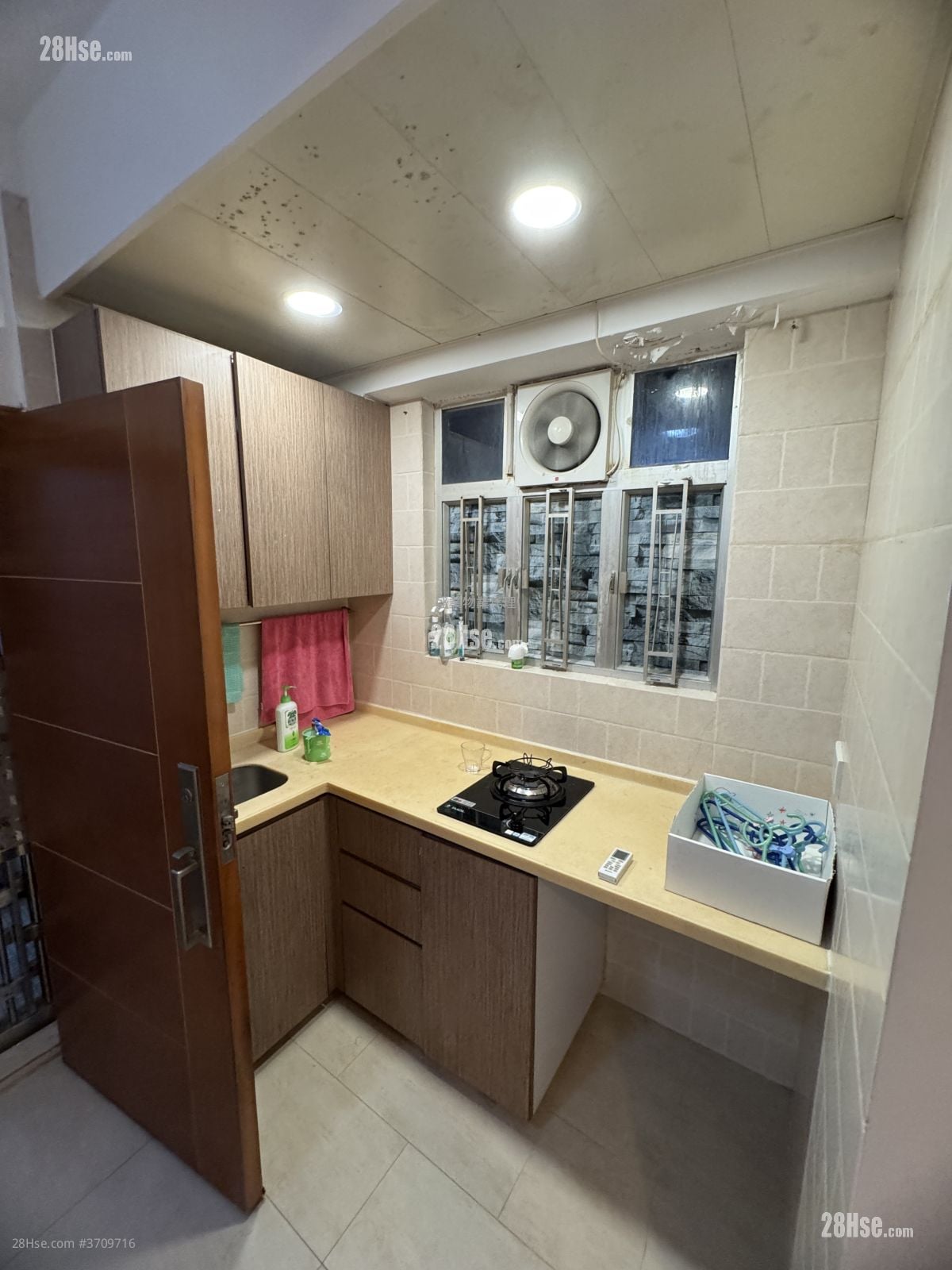 Kin Yip Building Rental 1 Bedroom , 1 Bathroom 257 ft²