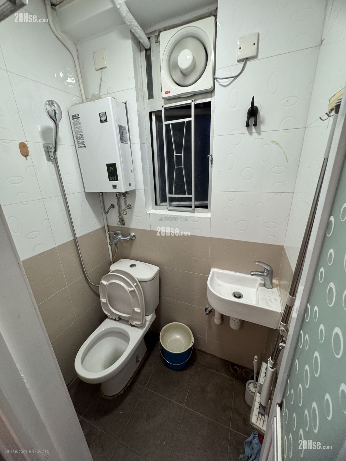 Kin Yip Building Rental 1 Bedroom , 1 Bathroom 257 ft²