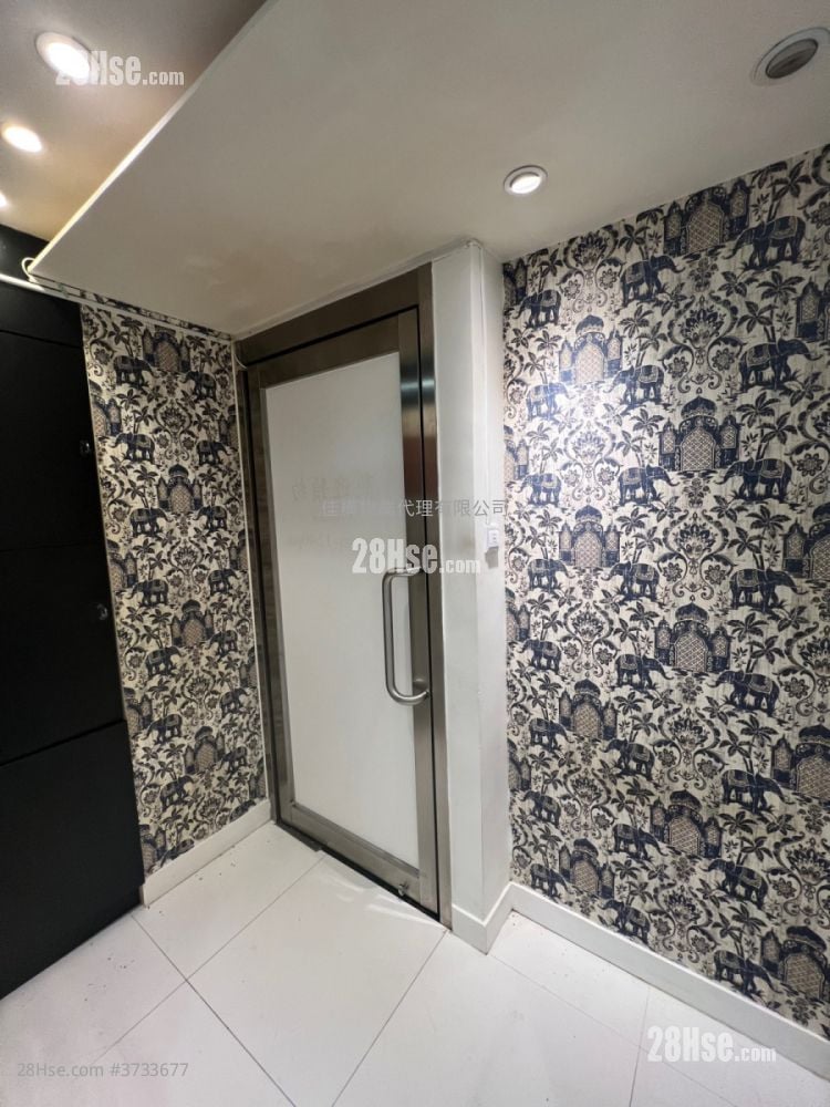 Po Ming Building Sell 1 Toilet 537 ft²