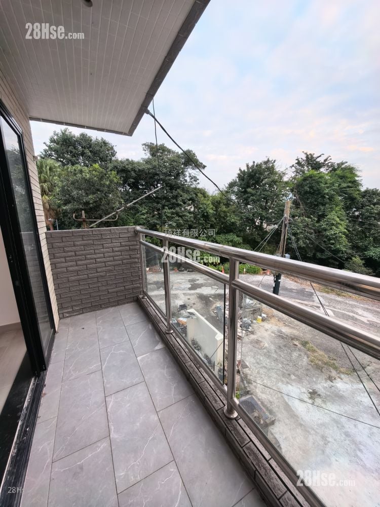 村屋 租盘 2 房 , 2 浴室