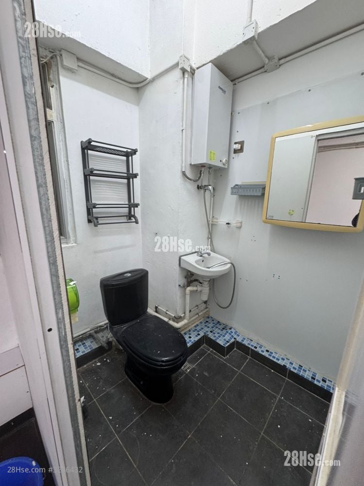 Winfield Industrial Building Rental 220 ft²