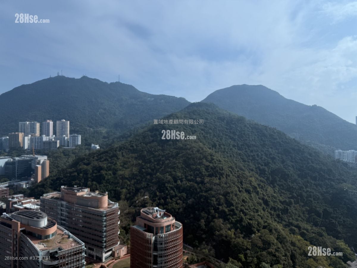 The Belcher's Sell 899 ft²