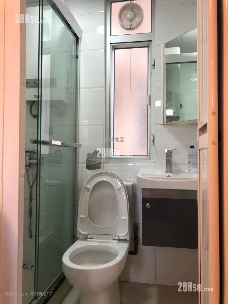 Golden Lion Garden Sell 2 Bedrooms , 1 Bathroom 260 ft²