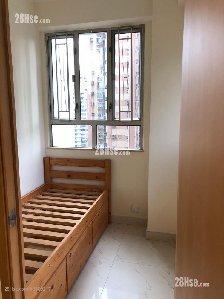 Golden Lion Garden Sell 2 Bedrooms , 1 Bathroom 260 ft²