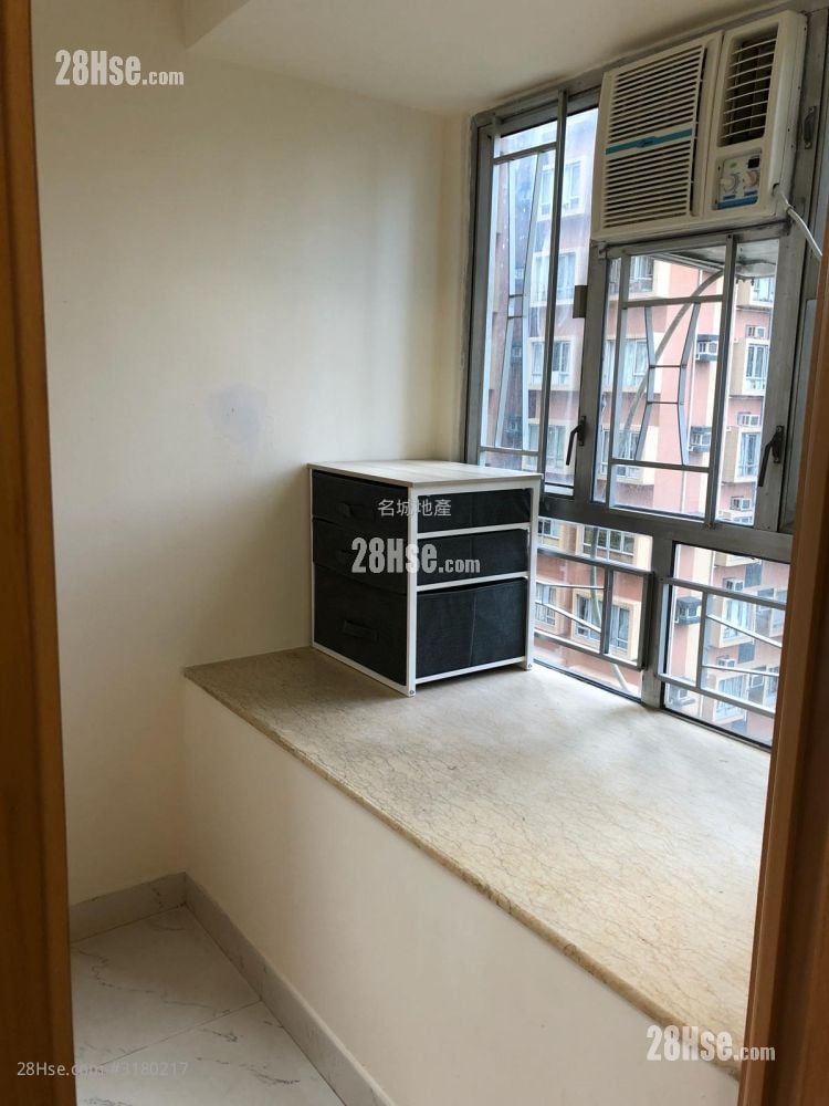 Golden Lion Garden Sell 2 Bedrooms , 1 Bathroom 260 ft²