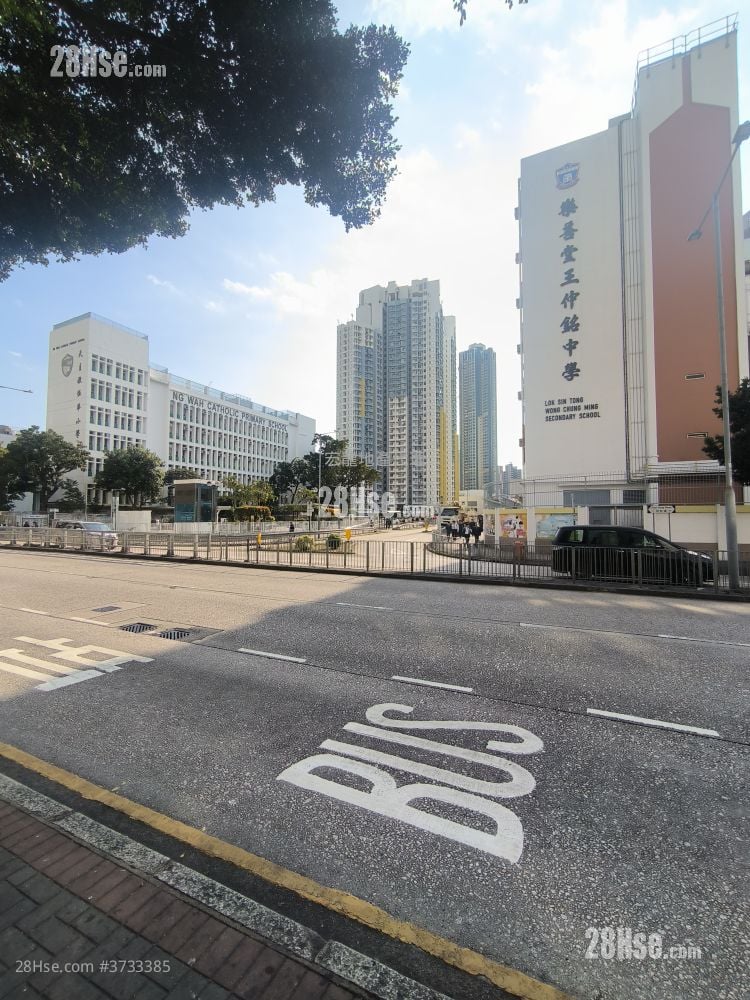 彩虹道 售盘 4 房 , 4 浴室 636 平方尺