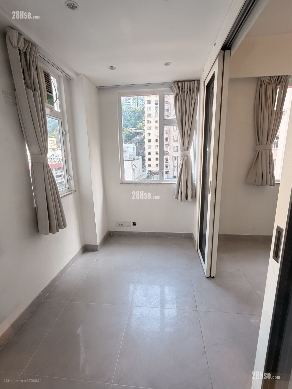 Siu Bo Mansion Sell 1 Bedroom , 1 Bathroom 242 ft²