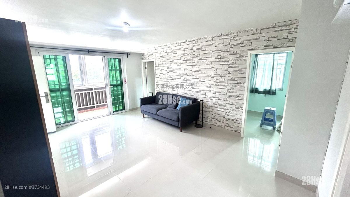 村屋 售盘 4 房 , 1 浴室 700 平方尺