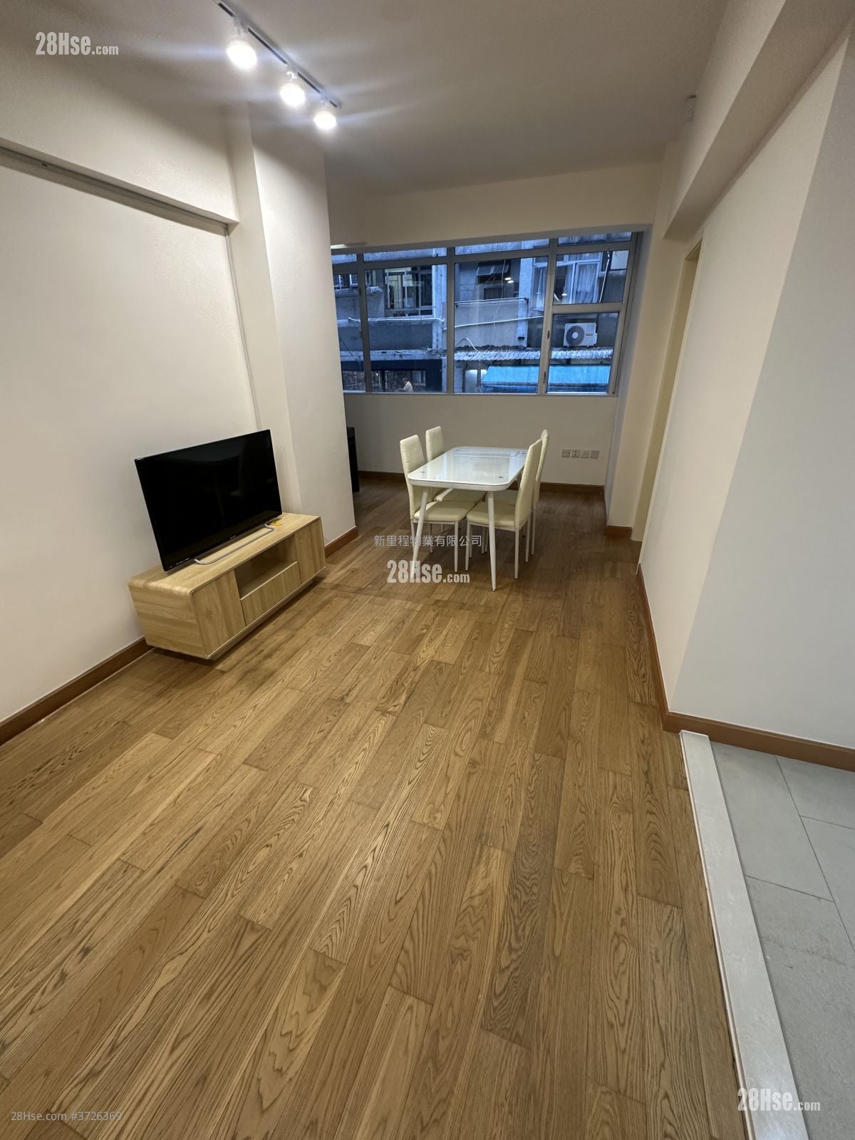 唐楼 租盘 1 房 445 平方尺