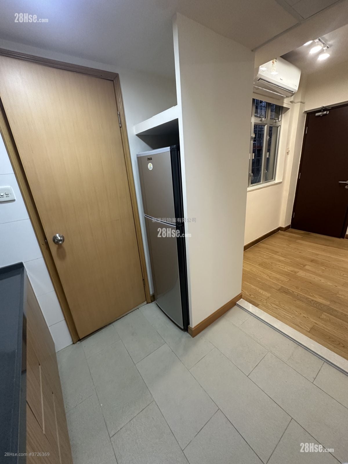 唐楼 租盘 1 房 445 平方尺