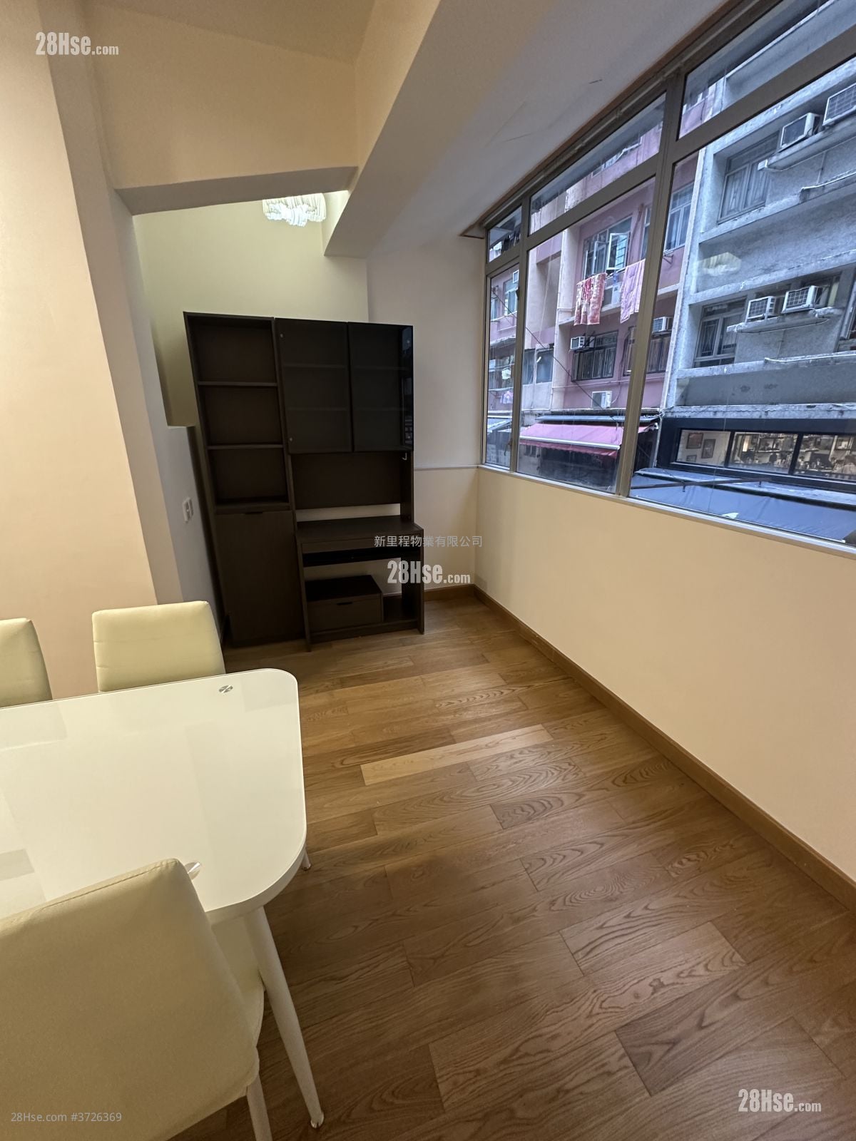 唐楼 租盘 1 房 445 平方尺