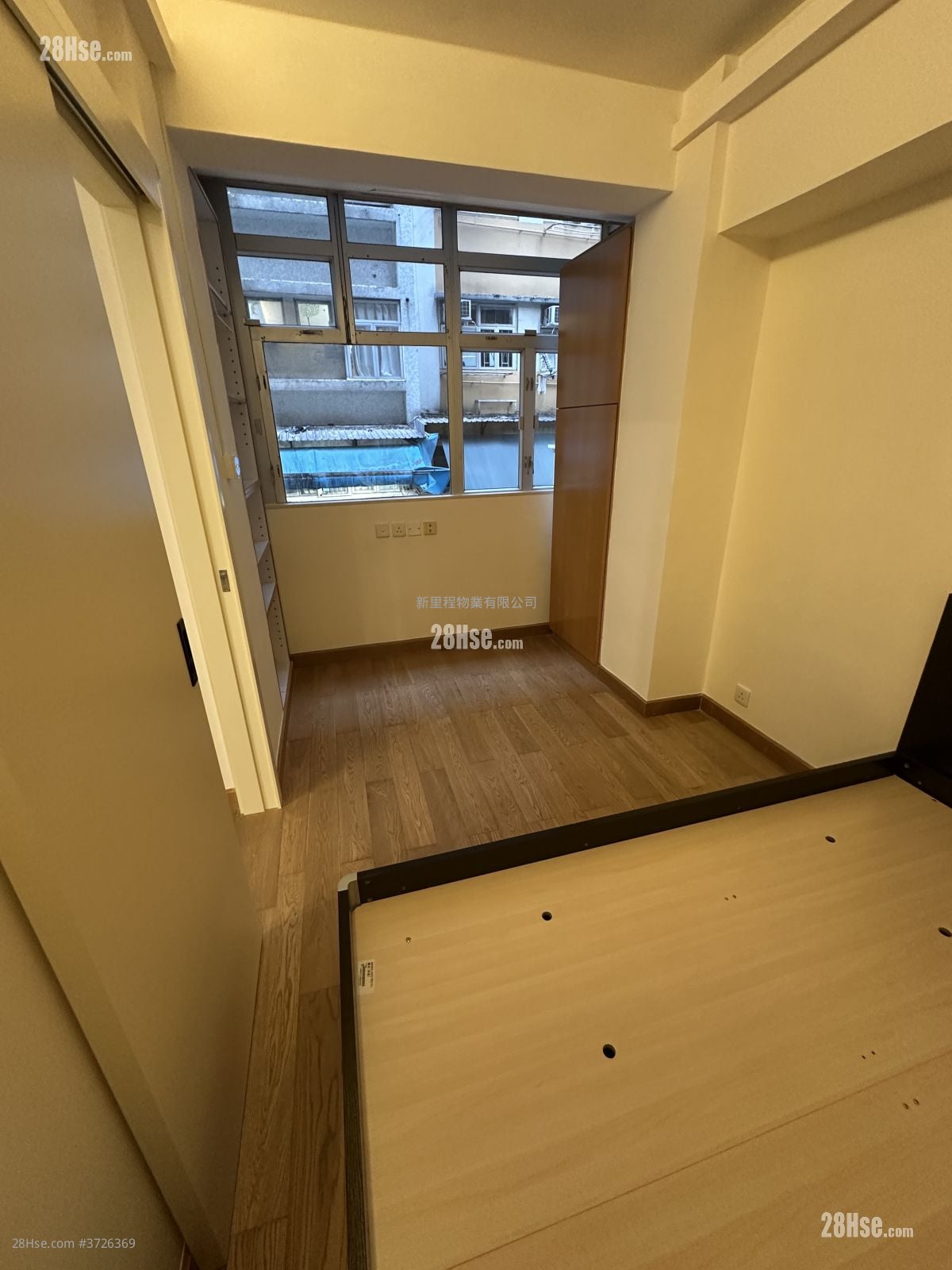 唐楼 租盘 1 房 445 平方尺